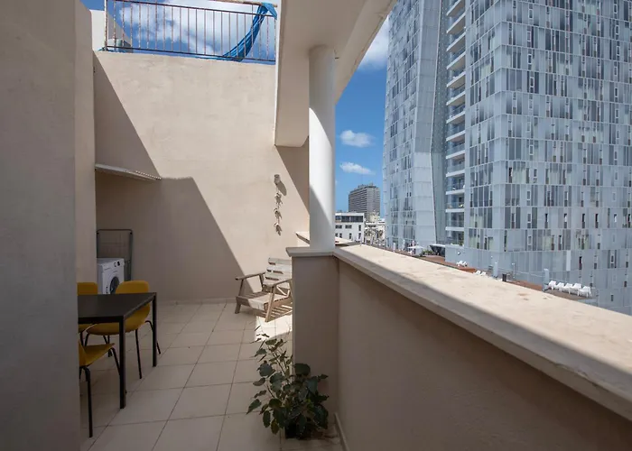 2Bd And 2 Bath Duplex On The Hilton Beach With A Shelter