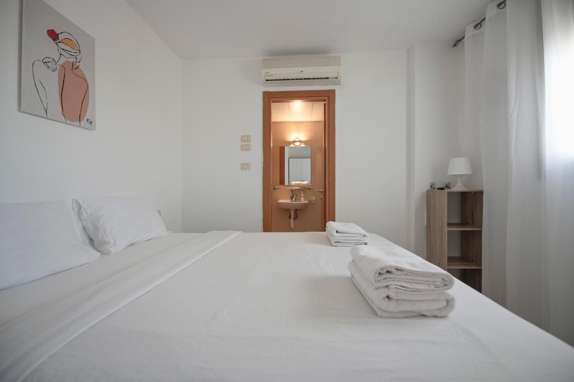 2bd And 2 Bath Duplex On The Hilton With A Shelter דירה תל אביב
