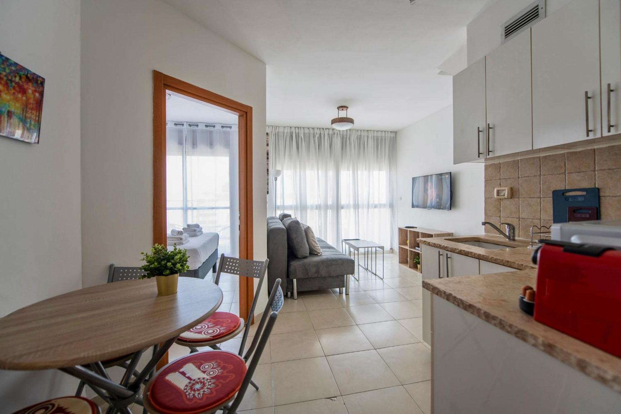 2bd And 2 Bath Duplex On The Hilton With A Shelter דירה *