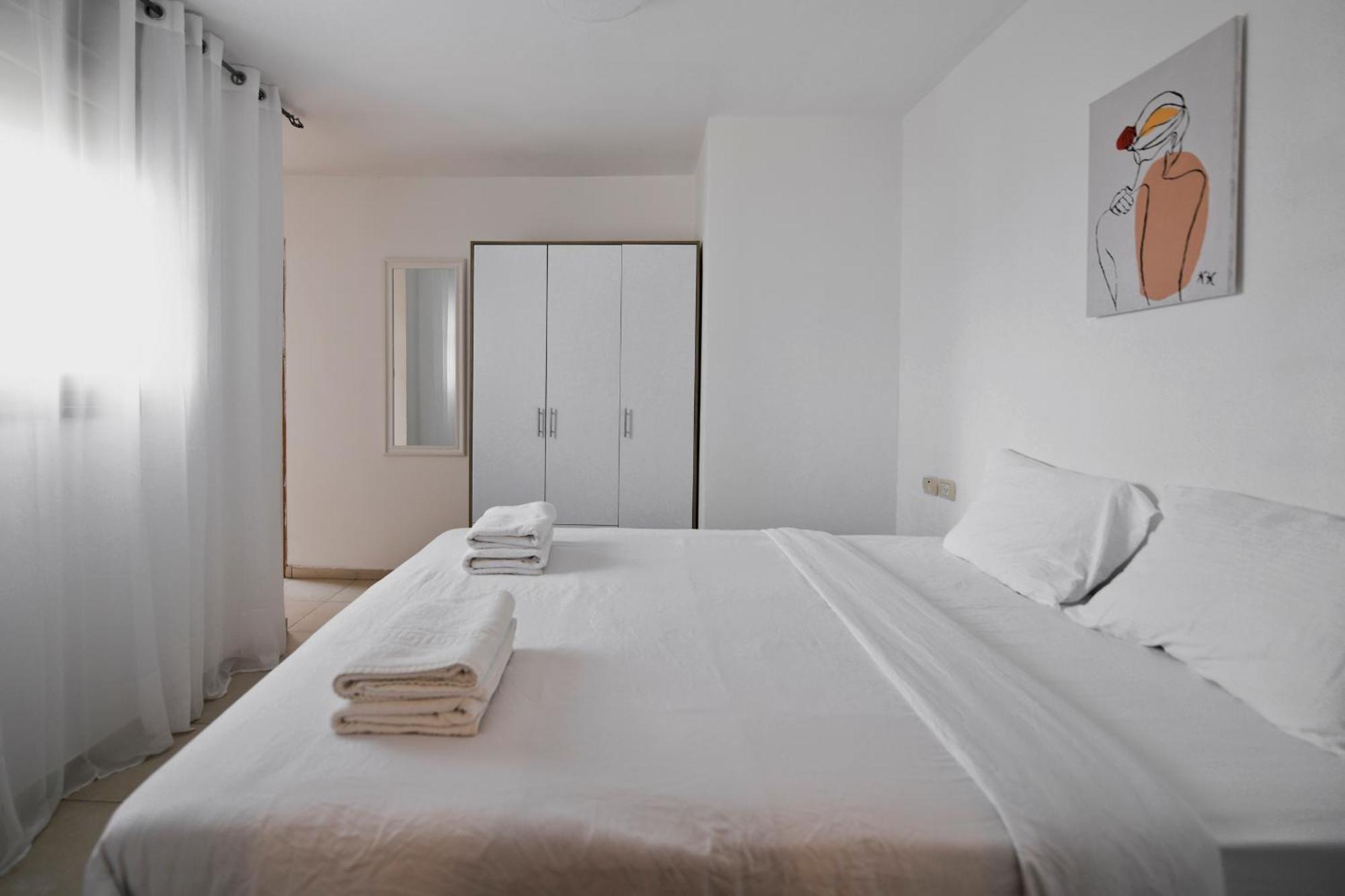 דירה 2bd And 2 Bath Duplex On The Hilton With A Shelter *